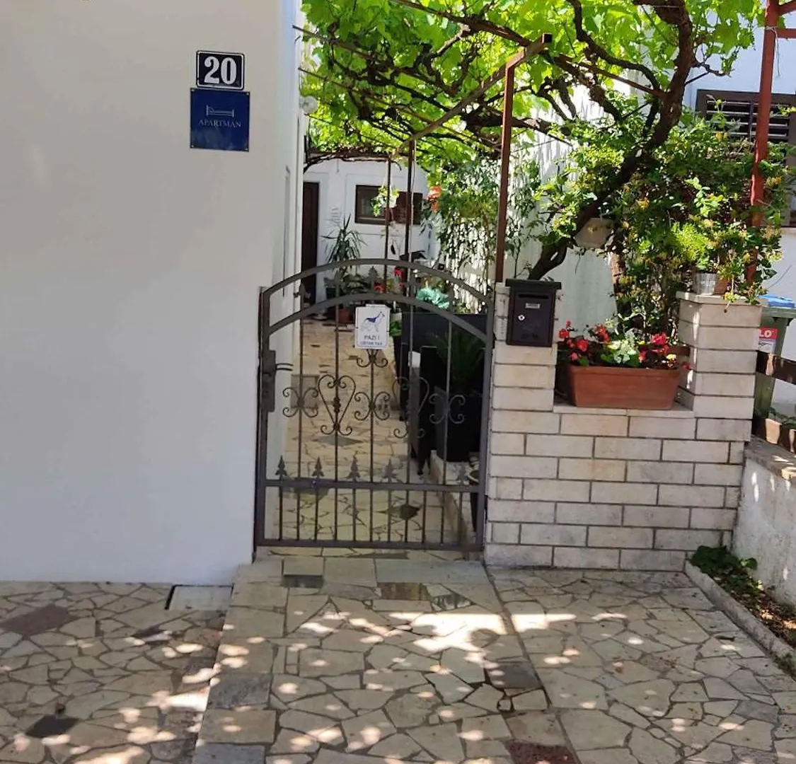 Apartments In Porec/Istrien 33353  Poreč